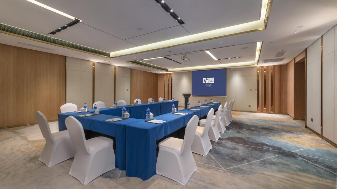 Holiday Inn Express Qiliping By Ihg Emeishan Exterior photo